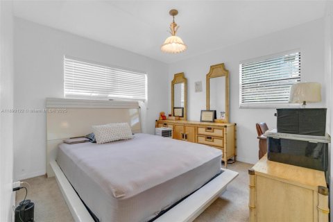 Снять в аренду виллу или дом в Майами-Гарденс, Флорида 3 спальни, 125.05м2, № 1946134 - фото 19