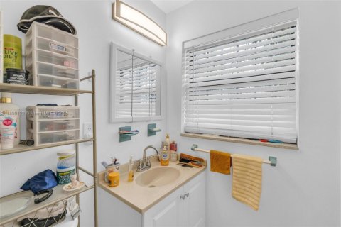 Снять в аренду виллу или дом в Майами-Гарденс, Флорида 3 спальни, 125.05м2, № 1946134 - фото 25