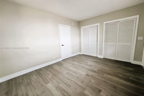 Appartement à louer à Fort Lauderdale, Floride: 1 chambre, 72 m2 № 2169712 - photo 2