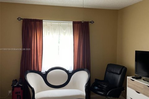 Снять в аренду кондоминиум в Делрей-Бич, Флорида 2 спальни, 106.65м2, № 1945083 - фото 14