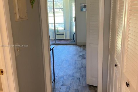 Купить кондоминиум в Дирфилд-Бич, Флорида 1 спальня, 65.03м2, № 1959425 - фото 25