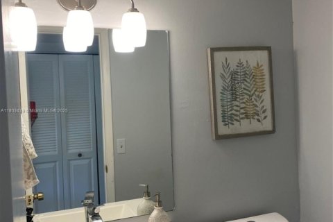 Купить кондоминиум в Дирфилд-Бич, Флорида 1 спальня, 65.03м2, № 1959425 - фото 23