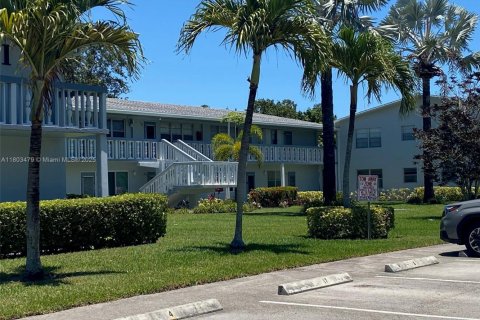 Купить кондоминиум в Дирфилд-Бич, Флорида 1 спальня, 65.03м2, № 1959425 - фото 4