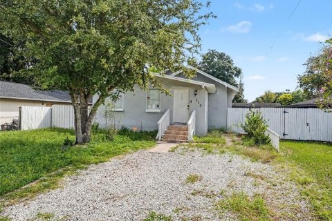 House in Orlando, Florida 2 bedrooms, 106.37 sq.m. № 2396275