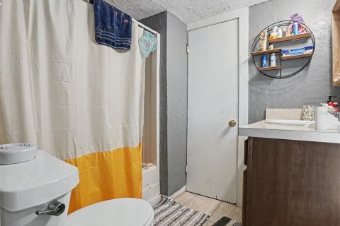House in Orlando, Florida 2 bedrooms, 106.37 sq.m. № 2396275 - photo 21