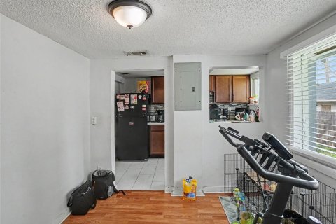 House in Orlando, Florida 2 bedrooms, 106.37 sq.m. № 2396275 - photo 14