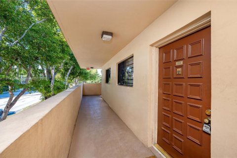 Купить кондоминиум в Майами, Флорида 2 спальни, 91.51м2, № 1975686 - фото 26