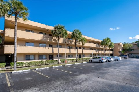 Купить кондоминиум в Майами, Флорида 2 спальни, 91.51м2, № 1975686 - фото 28