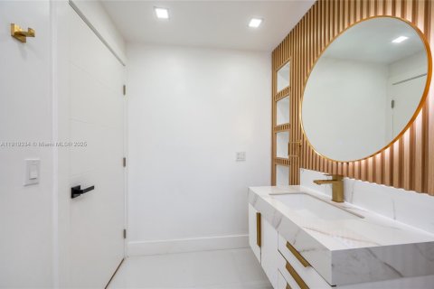 Купить кондоминиум в Майами, Флорида 2 спальни, 91.51м2, № 1975686 - фото 15