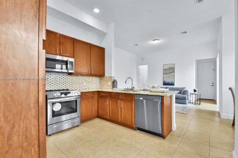 House in Cooper City, Florida 4 bedrooms, 193.61 sq.m. № 1942259 - photo 23