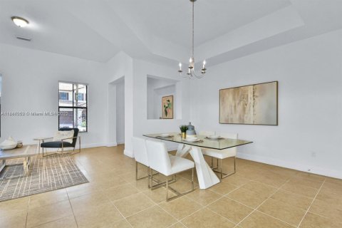 House in Cooper City, Florida 4 bedrooms, 193.61 sq.m. № 1942259 - photo 21