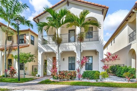 House in Cooper City, Florida 4 bedrooms, 193.61 sq.m. № 1942259 - photo 1