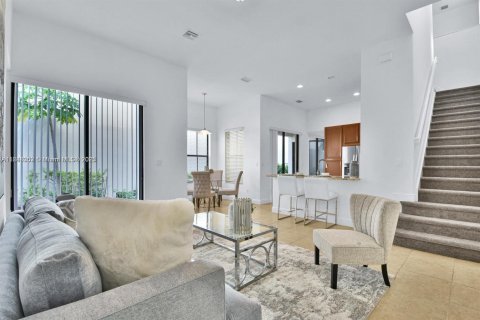 House in Cooper City, Florida 4 bedrooms, 193.61 sq.m. № 1942259 - photo 28