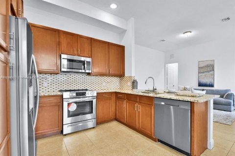 House in Cooper City, Florida 4 bedrooms, 193.61 sq.m. № 1942259 - photo 24