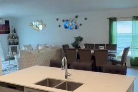 Купить виллу или дом в Хейнс-Сити, Флорида 8 комнат, 169.18м2, № 2345007 - фото 4