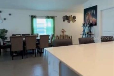Купить виллу или дом в Хейнс-Сити, Флорида 8 комнат, 169.18м2, № 2345007 - фото 8