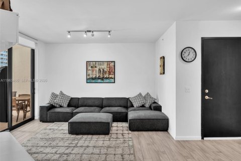 Купить кондоминиум в Майами, Флорида 1 спальня, 70.79м2, № 2091320 - фото 10