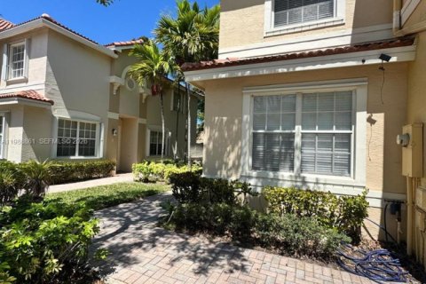 Touwnhouse à Miramar, Floride 4 chambres, 185.99 m2 № 2051073