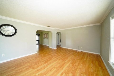 House in Winter Haven, Florida 3 bedrooms, 187.29 sq.m. № 2150163 - photo 2
