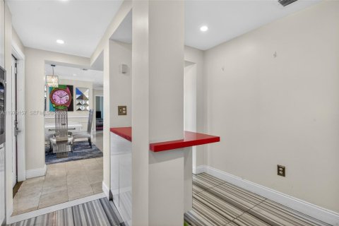 Снять в аренду виллу или дом в Дирфилд-Бич, Флорида 3 спальни, 130.43м2, № 2044739 - фото 13