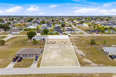 Commercial property in Cape Coral, Florida 289.86 sq.m. № 2217989