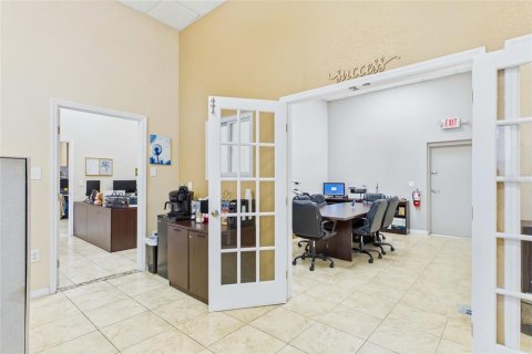 Купить коммерческую недвижимость в Кейп-Корал, Флорида 289.86м2, № 2217989 - фото 30