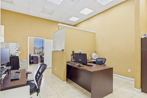 Купить коммерческую недвижимость в Кейп-Корал, Флорида 289.86м2, № 2217989 - фото 15