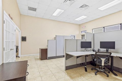 Купить коммерческую недвижимость в Кейп-Корал, Флорида 289.86м2, № 2217989 - фото 25