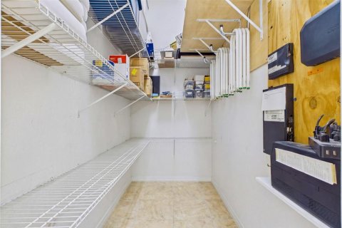 Купить коммерческую недвижимость в Кейп-Корал, Флорида 289.86м2, № 2217989 - фото 23