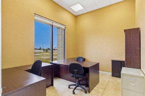 Купить коммерческую недвижимость в Кейп-Корал, Флорида 289.86м2, № 2217989 - фото 7