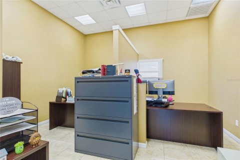 Купить коммерческую недвижимость в Кейп-Корал, Флорида 289.86м2, № 2217989 - фото 19