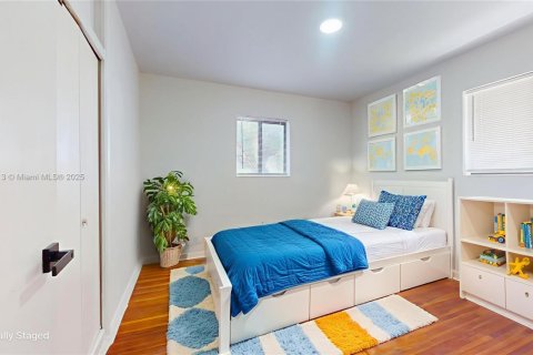 House in Miami, Florida 3 bedrooms, 129.32 sq.m. № 1882431 - photo 20