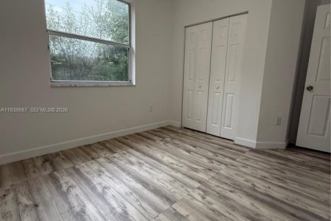 Condo in Homestead, Florida, 4 bedrooms  № 1996917 - photo 3