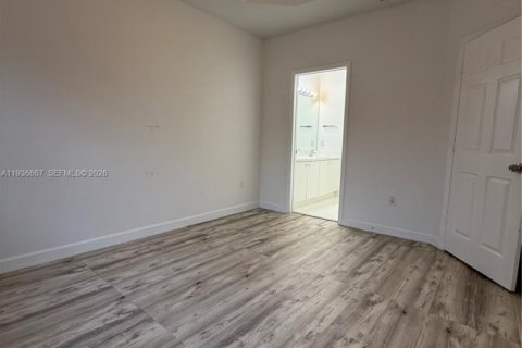 Condo in Homestead, Florida, 4 bedrooms  № 1996917 - photo 4