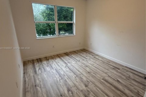 Condo in Homestead, Florida, 4 bedrooms  № 1996917