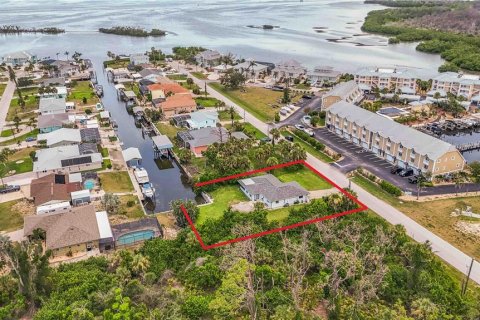 House in Englewood, Florida 2 bedrooms, 121.05 sq.m. № 1858087 - photo 1