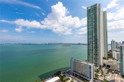Copropriété à louer à Miami, Floride: 2 chambres, 111.3 m2 № 1944787 - photo 3