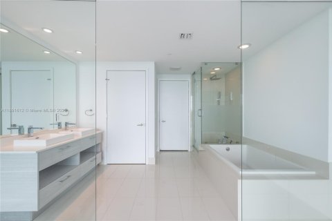 Copropriété à louer à Miami, Floride: 2 chambres, 111.3 m2 № 1944787 - photo 25