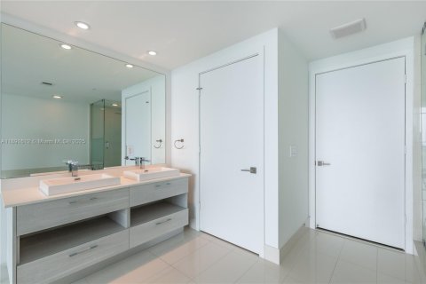 Copropriété à louer à Miami, Floride: 2 chambres, 111.3 m2 № 1944787 - photo 27