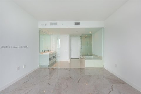 Copropriété à louer à Miami, Floride: 2 chambres, 111.3 m2 № 1944787 - photo 22