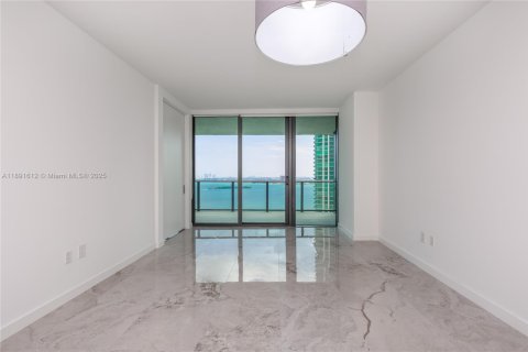 Copropriété à louer à Miami, Floride: 2 chambres, 111.3 m2 № 1944787 - photo 18