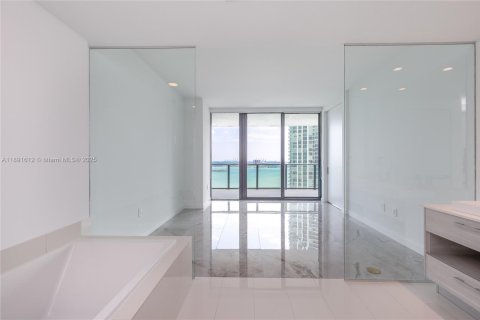 Copropriété à louer à Miami, Floride: 2 chambres, 111.3 m2 № 1944787 - photo 29