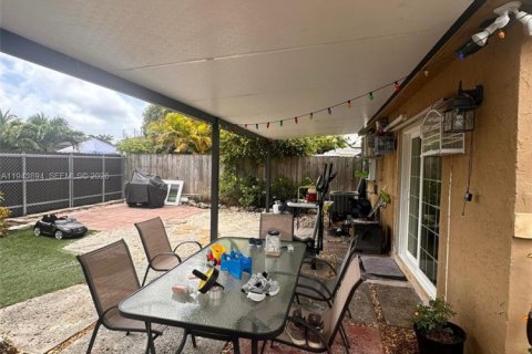 Снять в аренду виллу или дом в Майами, Флорида 2 спальни, 156.54м2, № 2006003 - фото 13