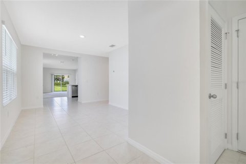 House in Tavares, Florida 3 bedrooms, 139.73 sq.m. № 1820812 - photo 5