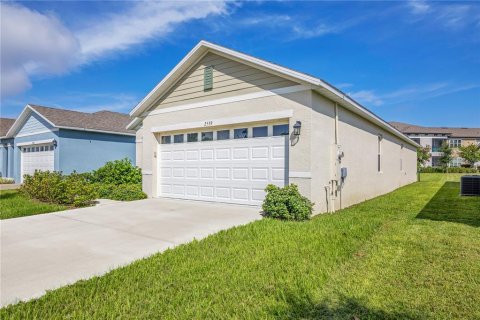 House in Tavares, Florida 3 bedrooms, 139.73 sq.m. № 1820812 - photo 2