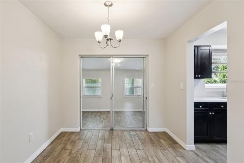 Casa en venta en Deltona, Florida, 3 dormitorios, 105.35 m2 № 2377459 - foto 8