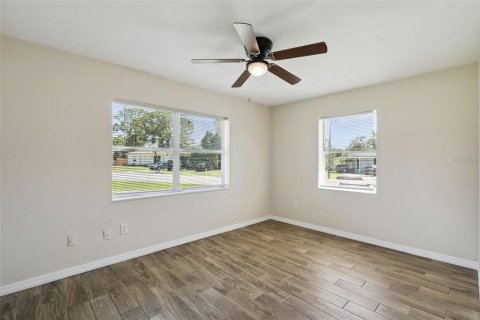Casa en venta en Deltona, Florida, 3 dormitorios, 105.35 m2 № 2377459 - foto 12