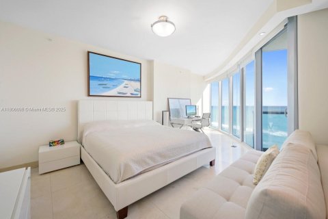 Condo in Sunny Isles Beach, Florida, 3 bedrooms  № 1867032 - photo 11