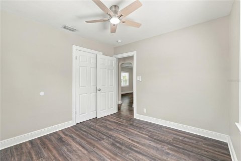 House in Saint Petersburg, Florida 2 bedrooms, 82.22 sq.m. № 2391168 - photo 23