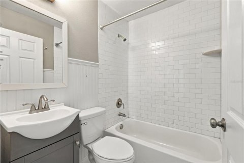 House in Saint Petersburg, Florida 2 bedrooms, 82.22 sq.m. № 2391168 - photo 21